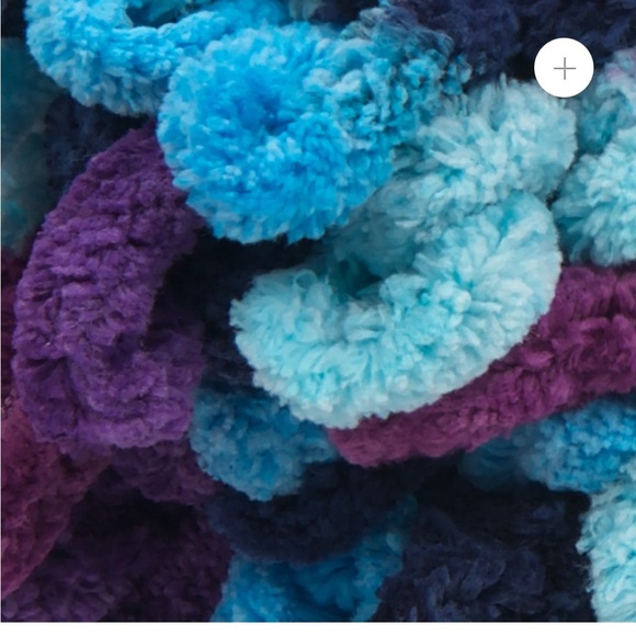 Lion Brand Yarn "Off The Hook Faux Fur" 3pk (hypnotic) - Picture 4 of 7